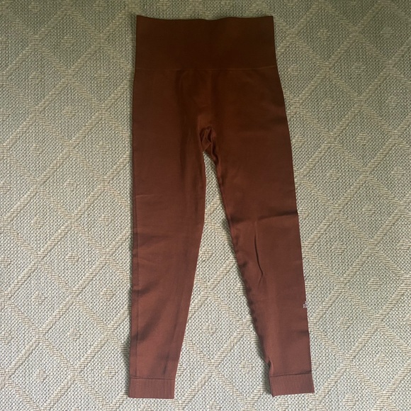 WeWoreWhat Seamless Legging - Picture 4 of 4